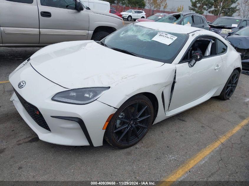 TOYOTA GR86 PREMIUM 2024