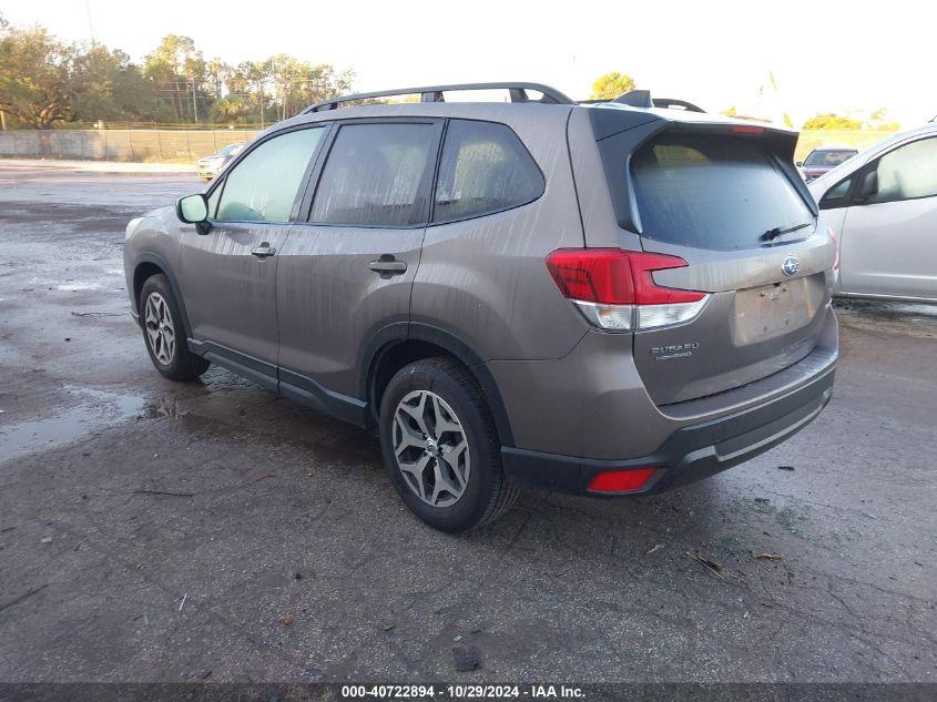 SUBARU FORESTER PREMIUM 2024