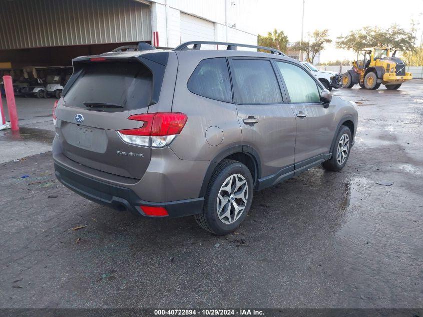 SUBARU FORESTER PREMIUM 2024