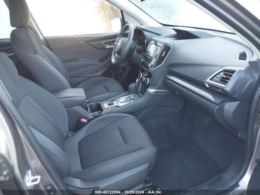 SUBARU FORESTER PREMIUM 2024