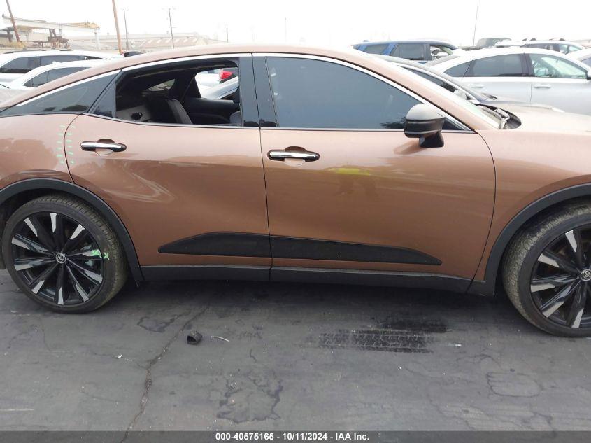 TOYOTA CROWN PLATINUM 2023