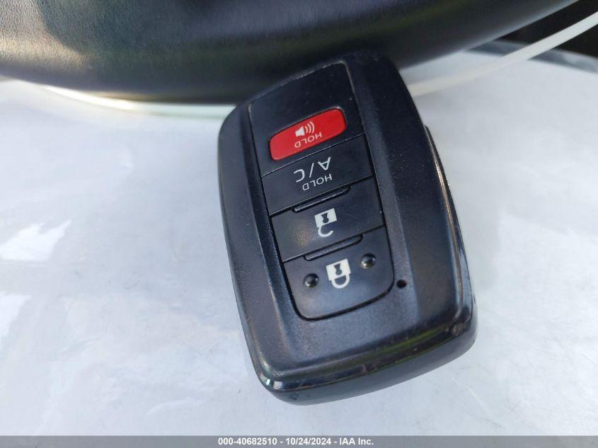 TOYOTA PRIUS PRIME LE 2021