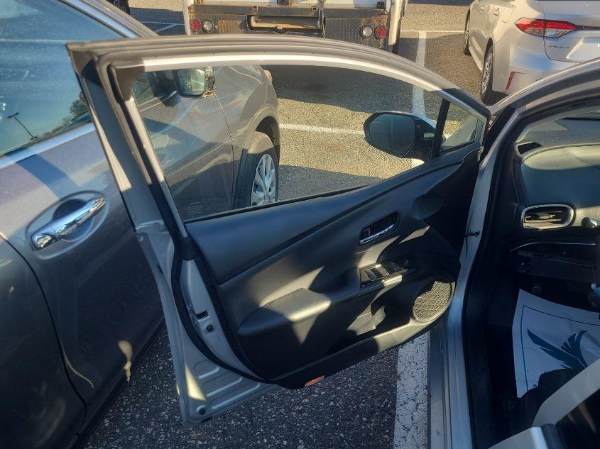 TOYOTA PRIUS PRIME LE 2020