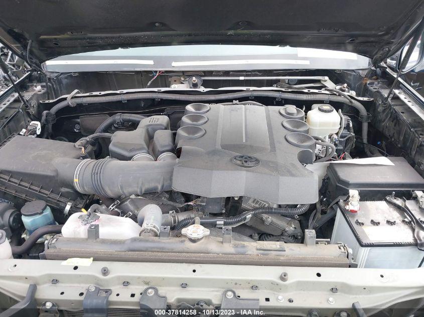 TOYOTA 4RUNNER SR5 2018