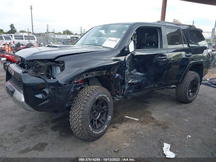 TOYOTA 4RUNNER SR5 2018