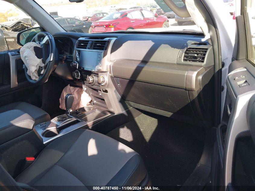 TOYOTA 4RUNNER SR5 PREMIUM 2024