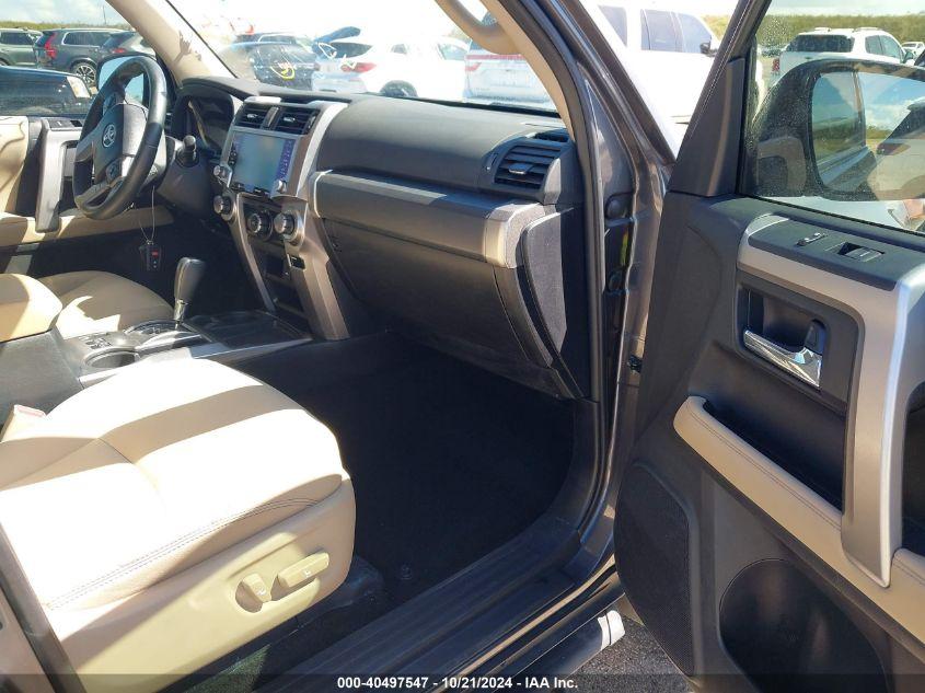 TOYOTA 4RUNNER SR5 PREMIUM 2022