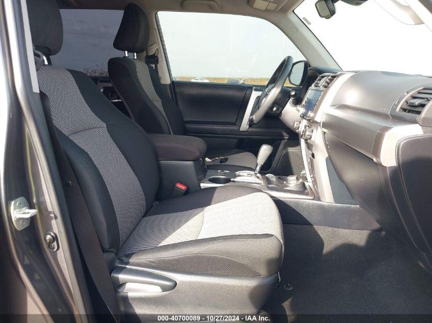 TOYOTA 4RUNNER SR5 2023