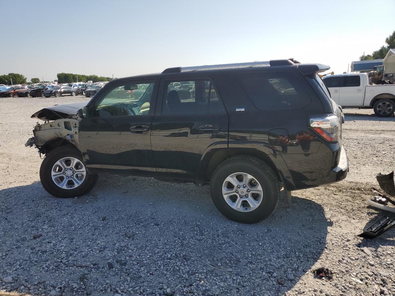 TOYOTA 4RUNNER SR 2024