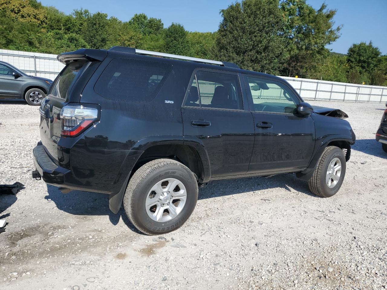 TOYOTA 4RUNNER SR 2024