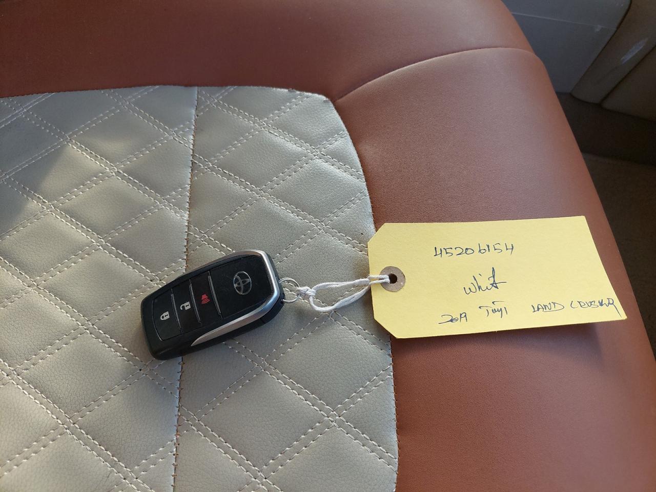 TOYOTA LAND CRUIS  2019