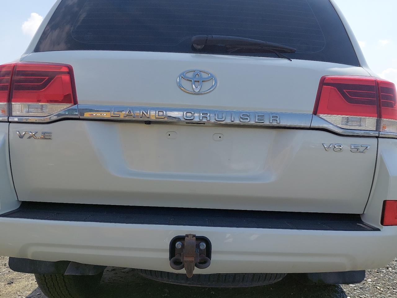 TOYOTA LAND CRUIS  2021