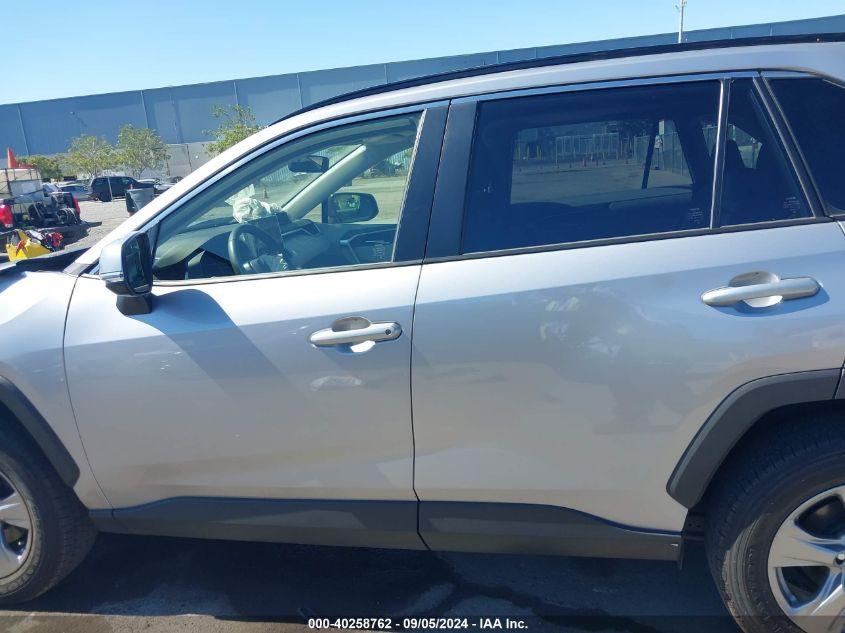 TOYOTA RAV4 XLE 2023