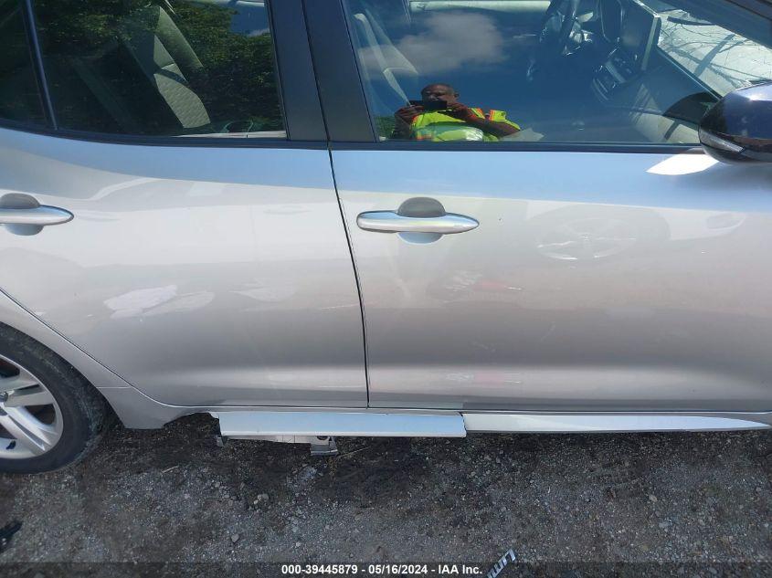 TOYOTA COROLLA SE 2022