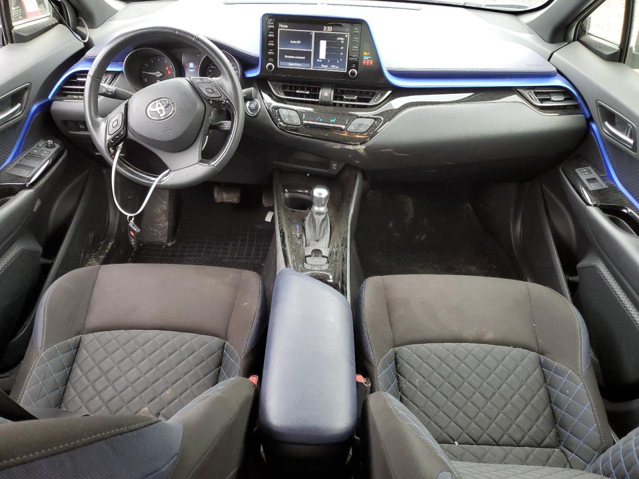 TOYOTA C-HR XLE 2020