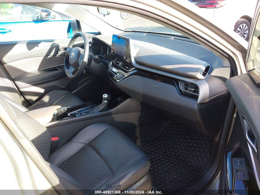 TOYOTA C-HR LIMITED 2021