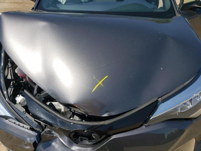 TOYOTA C-HR XLE 2021