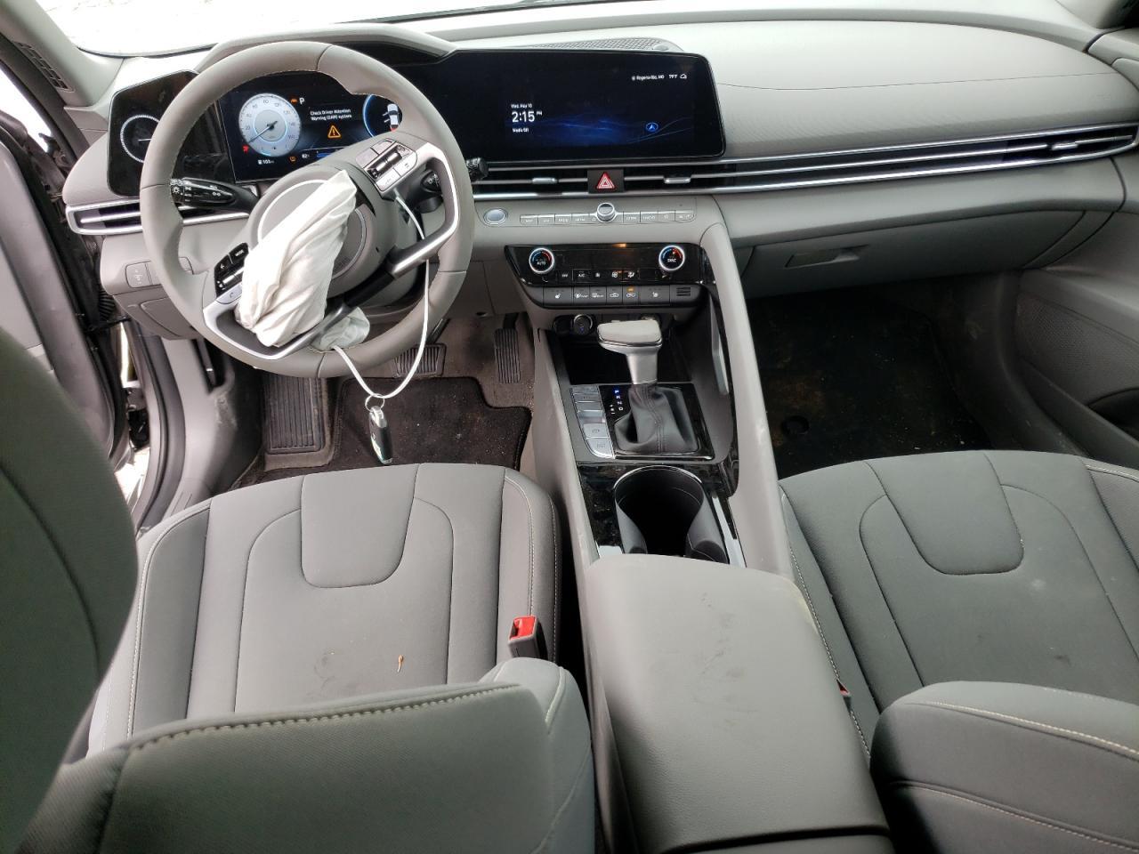 HYUNDAI ELANTRA SE SE 2023