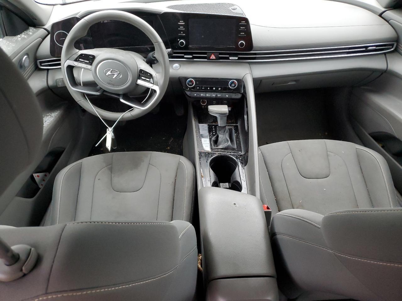 HYUNDAI ELANTRA SE SE 2022