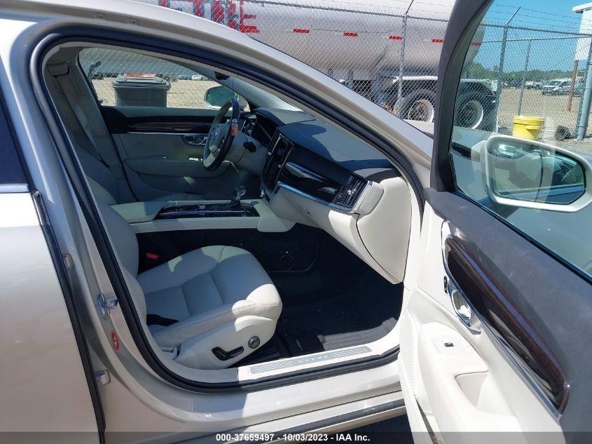 VOLVO S90 T5 MOMENTUM 2018