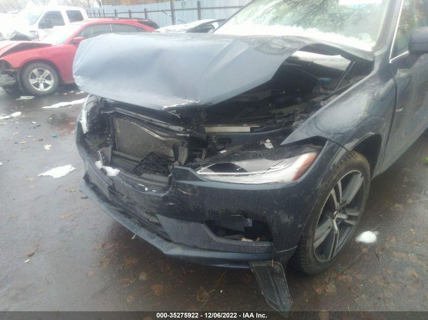 VOLVO XC60 MOMENTUM 2019