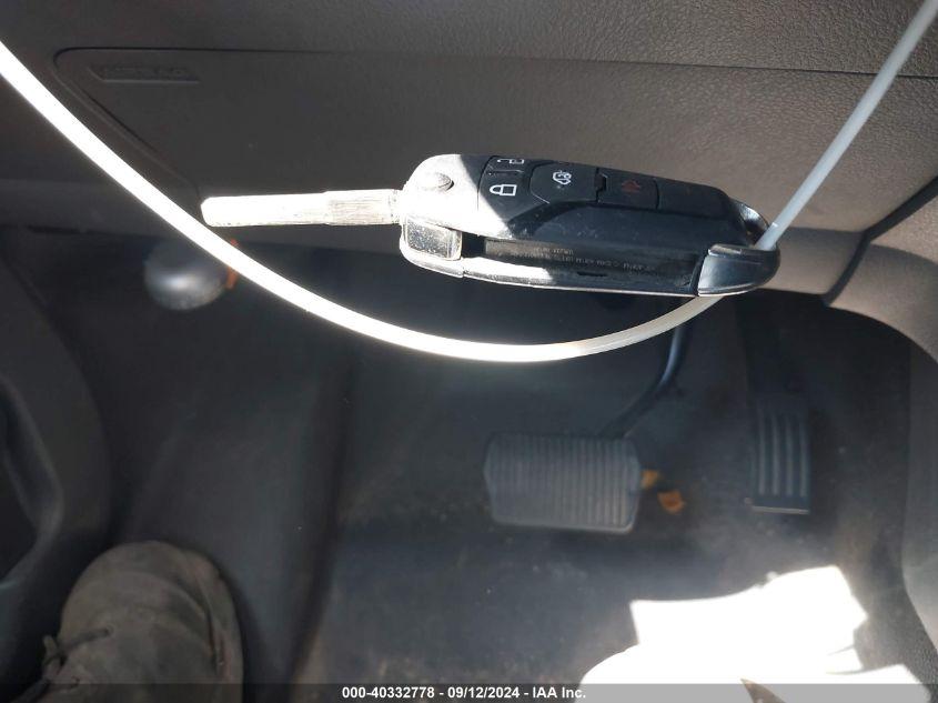 FORD TRANSIT CONNECT XL 2023