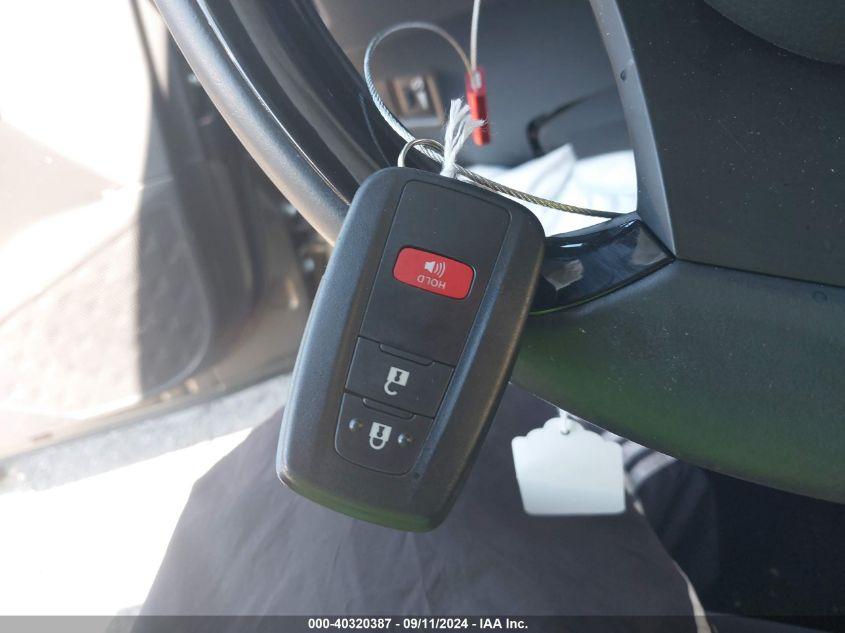 TOYOTA C-HR XLE 2021