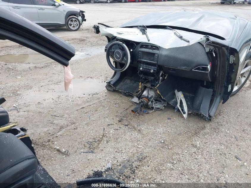 JAGUAR F-PACE PREMIUM 2017