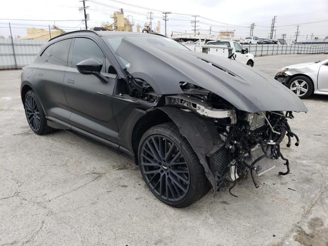 ASTON MARTIN DBX 707  2023