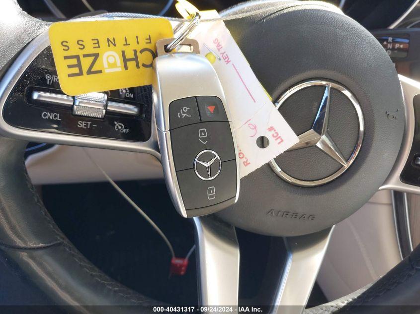 MERCEDES-BENZ GLC 300  2020