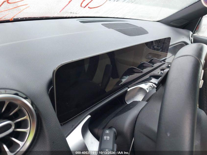 MERCEDES-BENZ GLB 250 4MATIC 2020