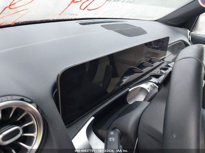 MERCEDES-BENZ GLB 250 4MATIC 2020