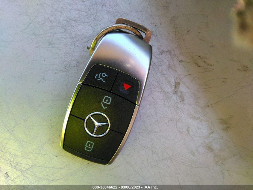 MERCEDES-BENZ GLA  2021