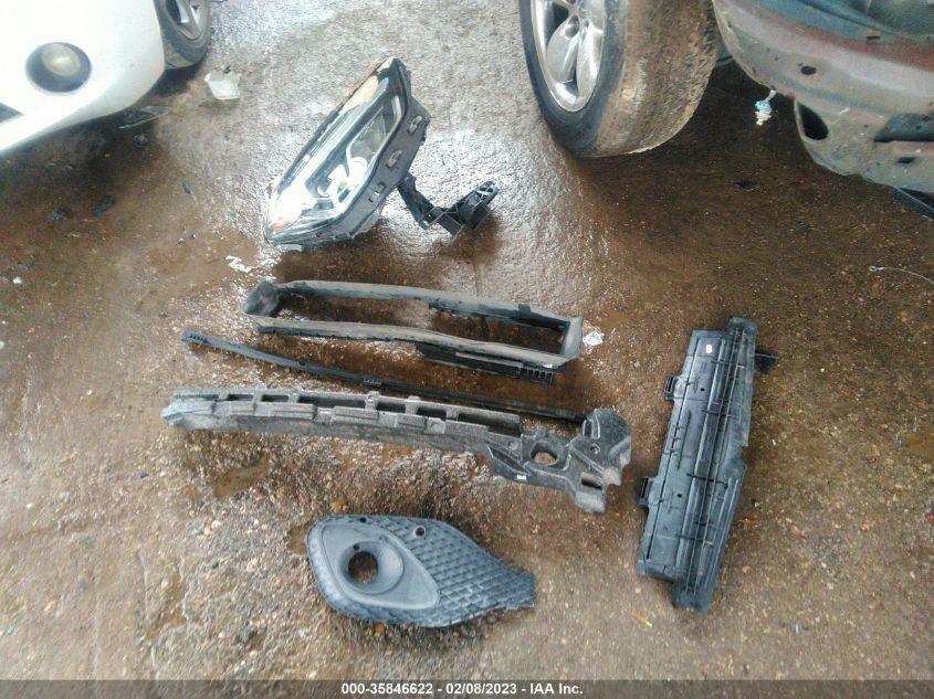 MERCEDES-BENZ GLA  2021