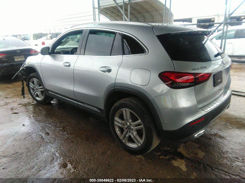 MERCEDES-BENZ GLA  2021