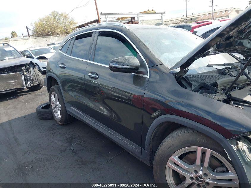 MERCEDES-BENZ GLA 250 2023