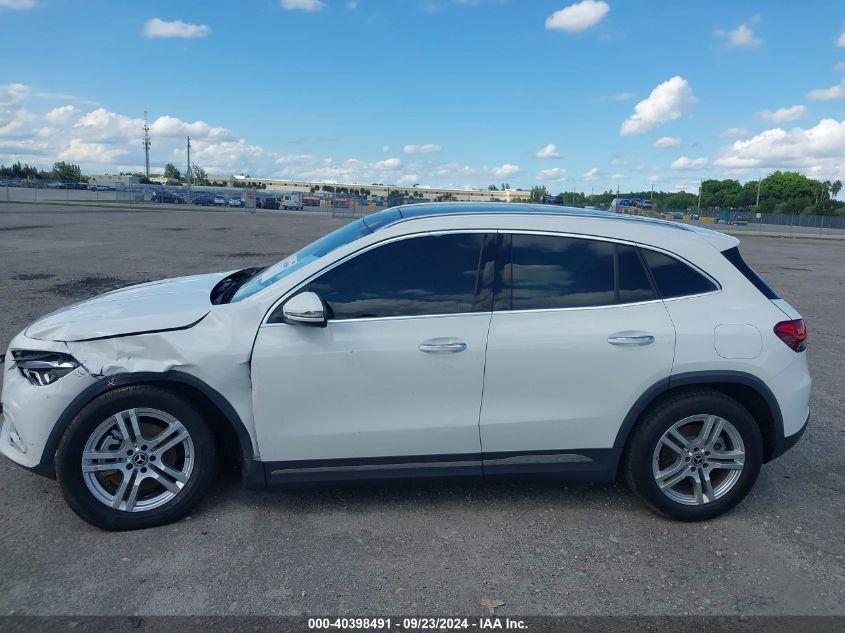 MERCEDES-BENZ GLA 250  2023