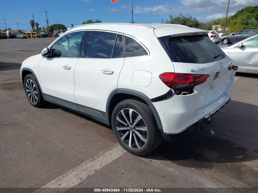 MERCEDES-BENZ GLA 250  2023