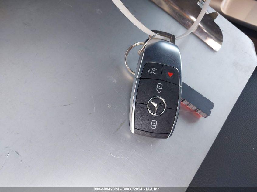 MERCEDES-BENZ EQB 300 SUV 4MATIC 2023