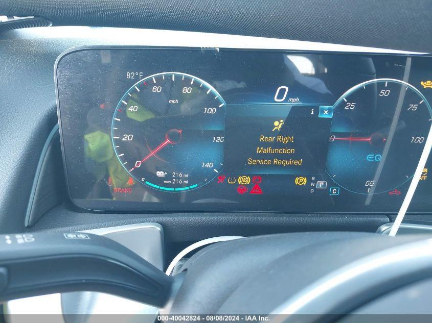 MERCEDES-BENZ EQB 300 SUV 4MATIC 2023