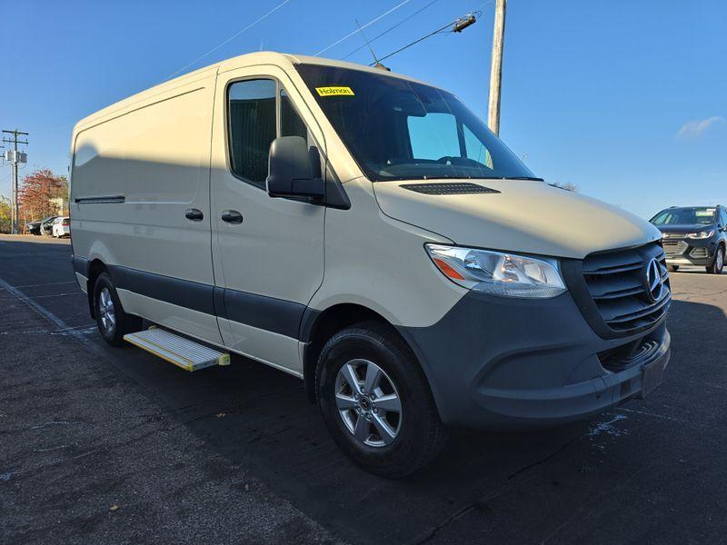 MERCEDES-BENZ SPRINTER 1500 STANDARD ROOF I4 2022