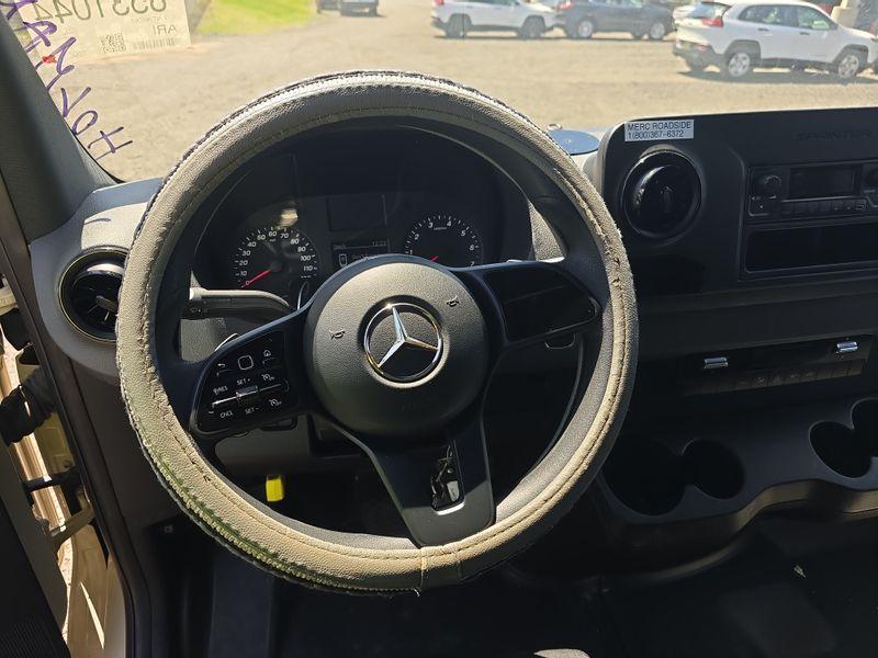 MERCEDES-BENZ SPRINTER 1500 STANDARD ROOF I4 2022