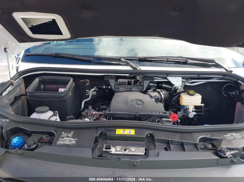 MERCEDES-BENZ SPRINTER 2500 STANDARD ROOF 4-CYL DIESEL 2024