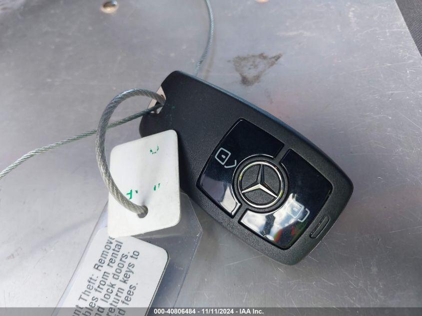 MERCEDES-BENZ SPRINTER 2500 STANDARD ROOF 4-CYL DIESEL 2024