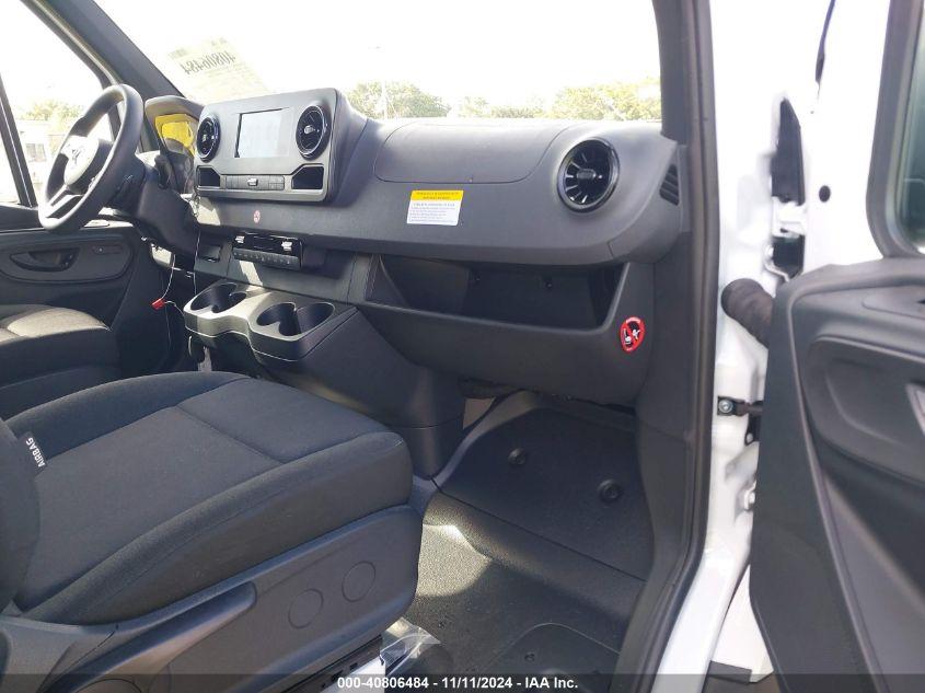 MERCEDES-BENZ SPRINTER 2500 STANDARD ROOF 4-CYL DIESEL 2024