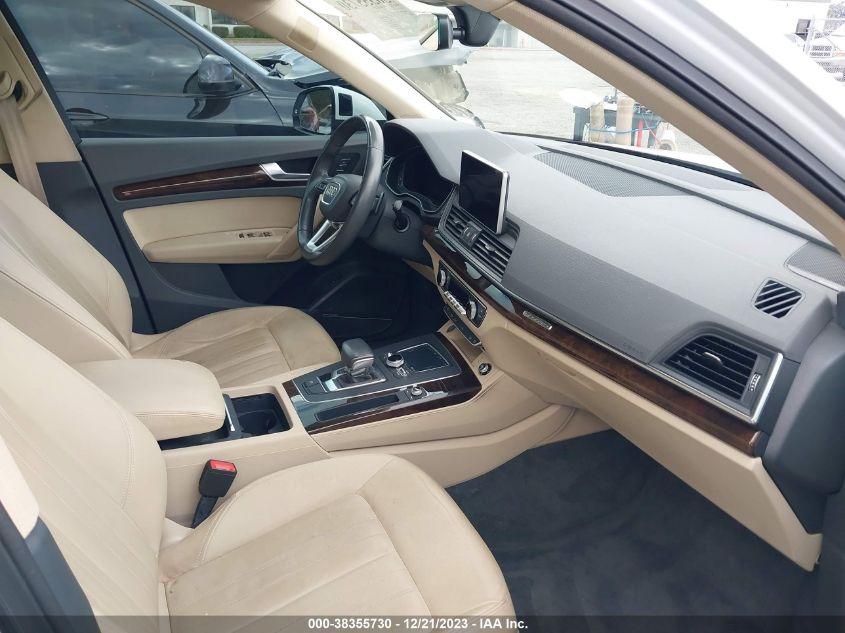 AUDI Q5 2.0T PREMIUM/2.0T TECH PREMIUM 2018