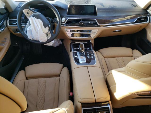 BMW 750 XI  2021