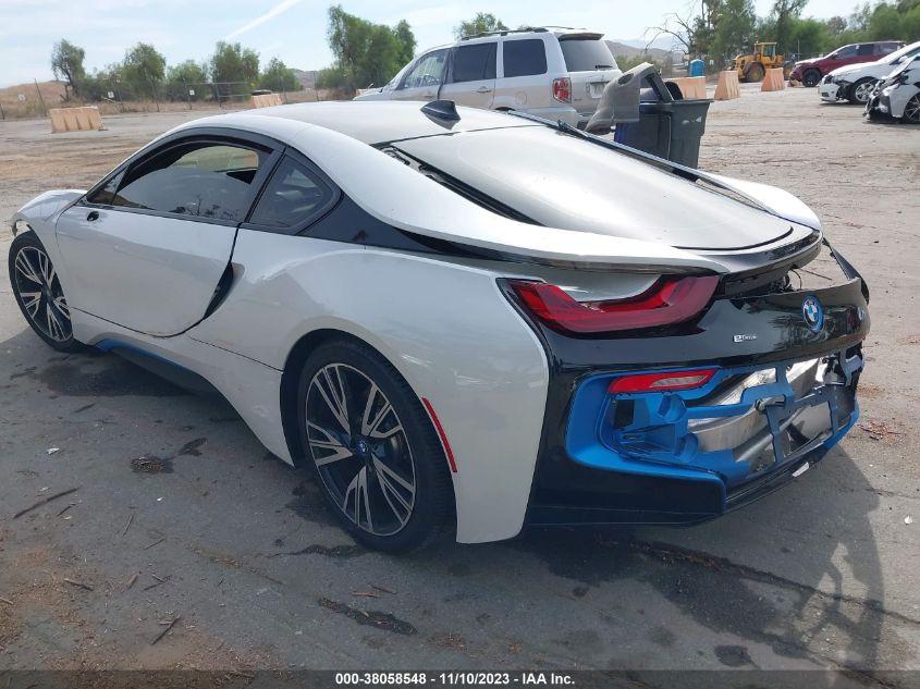 BMW I8   2016