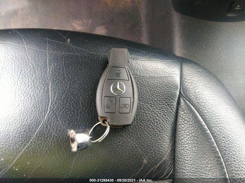 MERCEDES-BENZ METRIS PASSENGER VAN  2017