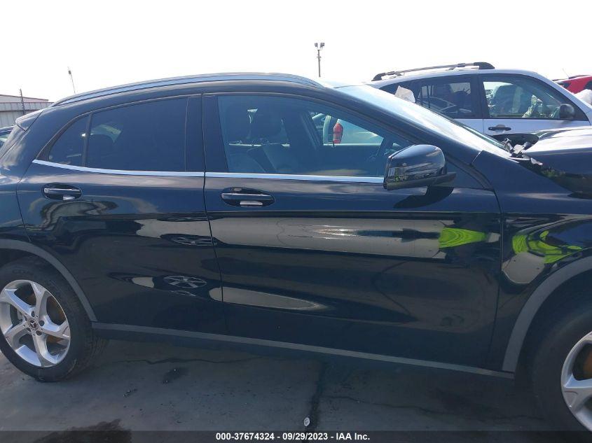 MERCEDES-BENZ GLA GLA 250 2020